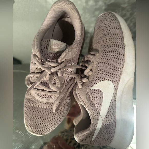 Nike tanjun size 6 running shoes 812655-605 - Picture 3 of 6